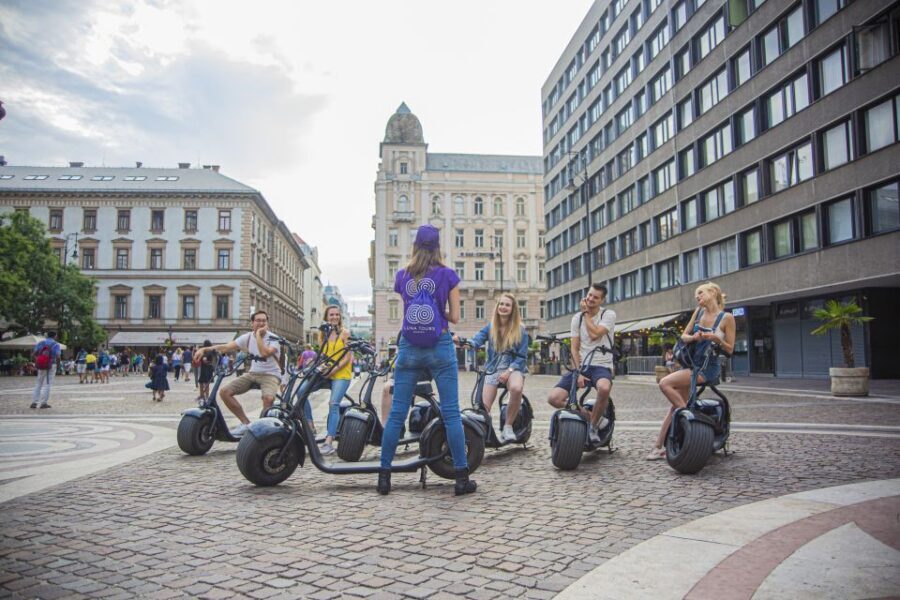 Top sights of Pest downtown on e-scooters incl. Parliament - Hungarian Parliament Building: the centerpiece with real photo time