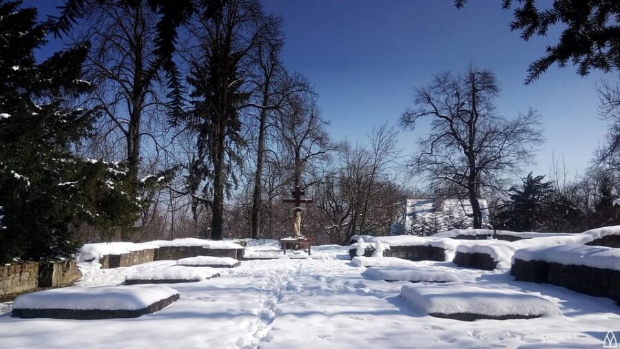 Walk to recent and aged spiritual sanctuaries near Budapest - Startrail to the Church of Pilis: wood-carved “stations” and big views