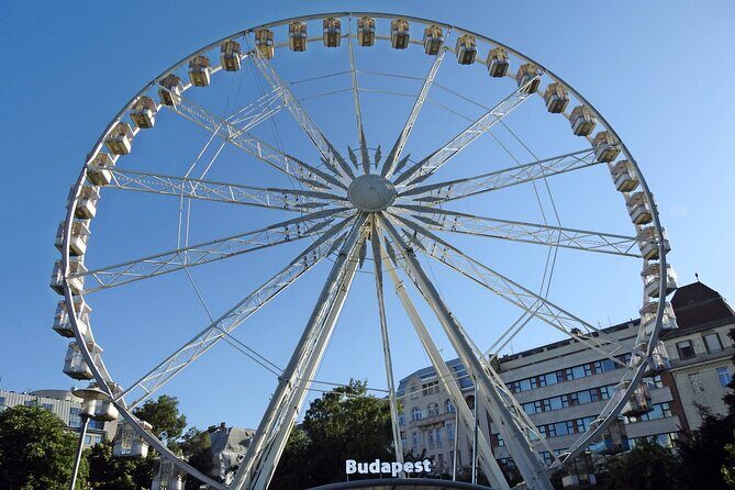 Walking Tour Budapest incl. the Shoes on the Danube Bank - Vorosmarty Square and Váci Street: Central Pest Without the Guesswork