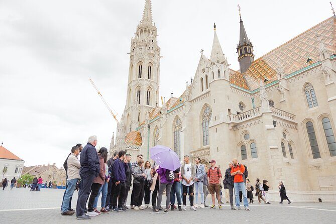 Walking tour in the Buda Castle incl. Fisherman's Bastion - Meet at Szentháromság tér: a smooth start for a small-group tour