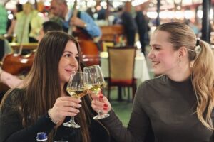 Wine & Food Tasting Cruise on the Danube - The two-hour structure: how you actually experience seven wines