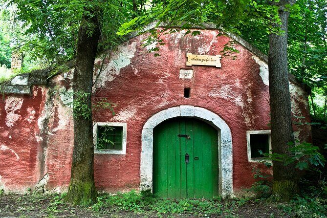 Wine Tasting in the Countryside from Budapest - Stop One in the Countryside: Whites, Rosé, and the First Round
