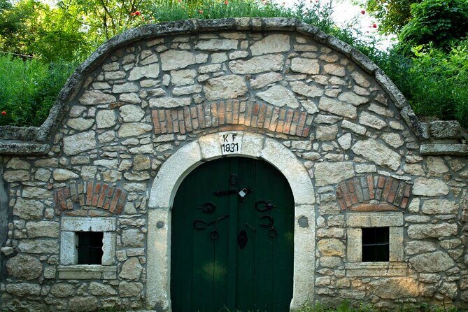 Wine Tasting in the Countryside from Budapest - Food on the Table: Why the Menu Makes the Wine Better