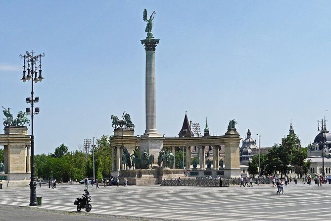 Wonders of Budapest, private tour by car! - A 4-hour private route that keeps the rest of your day free