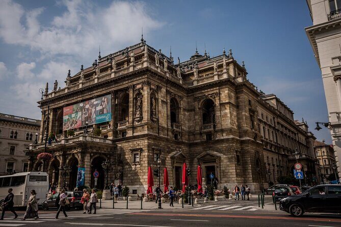 Wonders of Budapest, private tour by car! - Gellért Hill panoramas: where the city finally explains itself